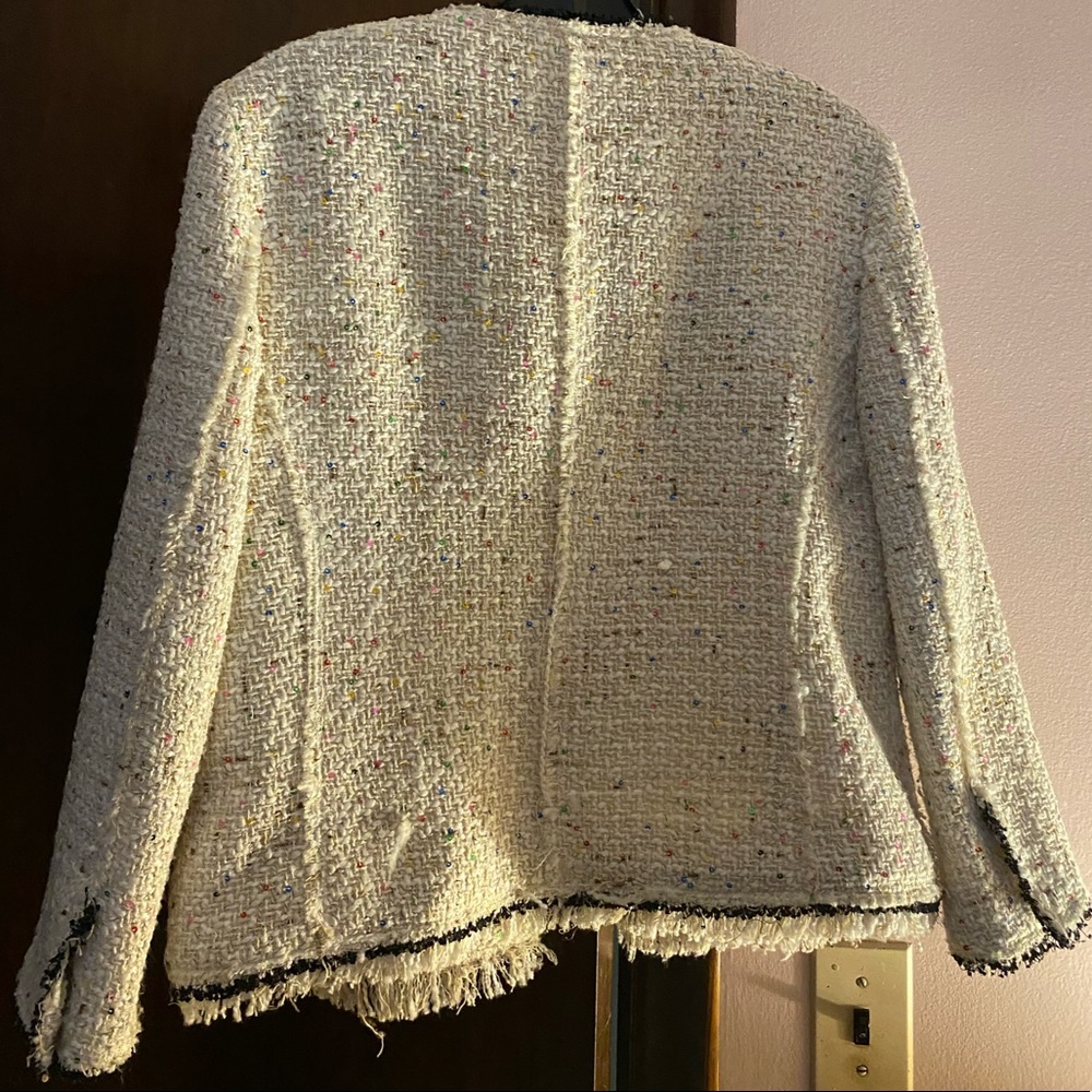 Blazer - Picture 3 of 3